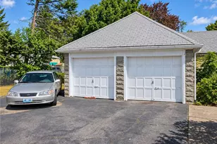 105 Dorman Ave, North Providence, RI 02904 - Photo 22