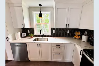 188 Sumner Avenue, Warwick, RI 02888 - Photo 6