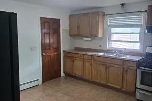 89 Columbia Ave, Pawtucket, RI 02860 - Photo 12