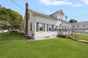 14 Border St, West Warwick, RI 02893 - Photo 2