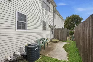 87 N Bend St, Pawtucket, RI 02860 - Photo 26