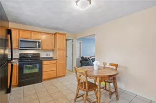 87 N Bend St, Pawtucket, RI 02860 - Photo 8