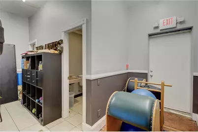 257 Warren Avenue, East Providence, RI 02914 - Photo 14