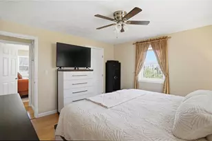 22 Pennsylvania Ave, Warren, RI 02885 - Photo 12