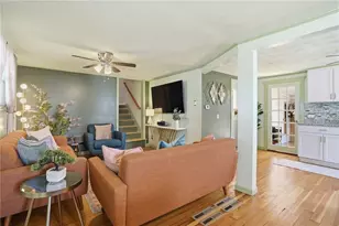 22 Pennsylvania Ave, Warren, RI 02885 - Photo 8