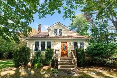 556 East Main Road, Middletown, RI 02842 - Photo 2