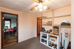 556 E Main Rd, Middletown, RI 02842 - Photo 8