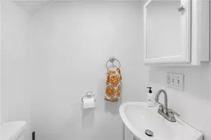 249 8th St, Providence, RI 02906 - Photo 16