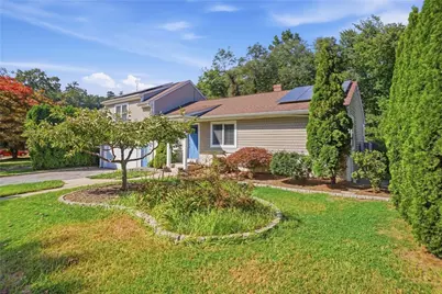 20 Moswansicut Drive, Johnston, RI 02919 - Photo 2