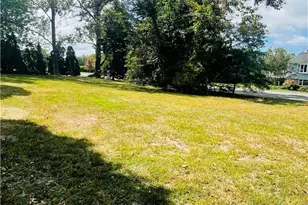 1069 Green End Ave, Middletown, RI 02842 - Photo 14
