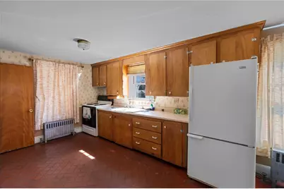 147 Bloodgood Street, Pawtucket, RI 02861 - Photo 10