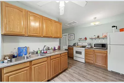 84 Doyle Avenue, Providence, RI 02906 - Photo 22