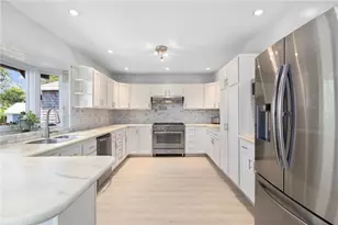 27 Oceanview Dr, Middletown, RI 02842 - Photo 16