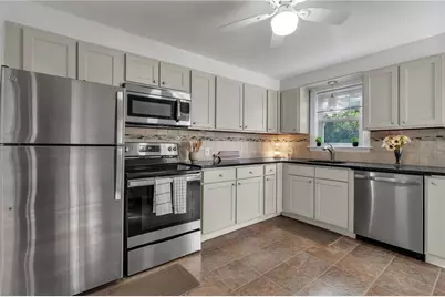 204 Knollwood Avenue, Cranston, RI 02910 - Photo 14