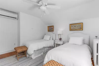 46 Corne Street, Newport, RI 02840 - Photo 22