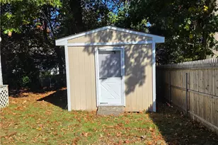 19 Roger Williams Dr, Smithfield, RI 02828 - Photo 10