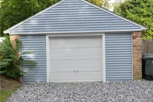 20 Whitford St, Coventry, RI 02816 - Photo 2