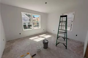 27 Carter St, Providence, RI 02907 - Photo 10