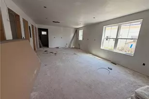27 Carter St, Providence, RI 02907 - Photo 8