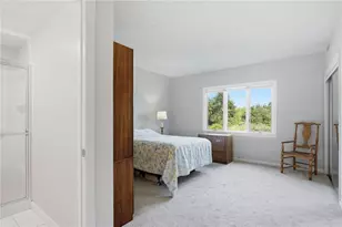 45 Sea Breeze Ln, Bristol, RI 02809 - Photo 12