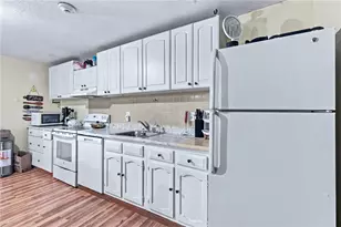 79 Ivan St, North Providence, RI 02904 - Photo 4