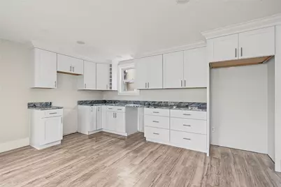 42 Sisson Street, Pawtucket, RI 02860 - Photo 18