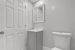 42 Sisson St, Pawtucket, RI 02860 - Photo 30