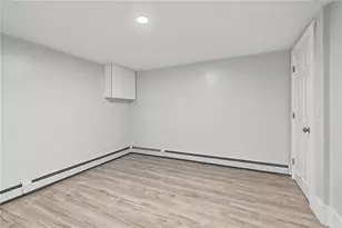 42 Sisson St, Pawtucket, RI 02860 - Photo 28