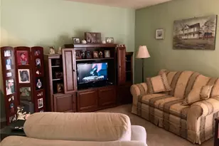 20 Village Ct, West Warwick, RI 02893 - Photo 6