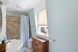 26 Bacheller St, Newport, RI 02840 - Photo 28