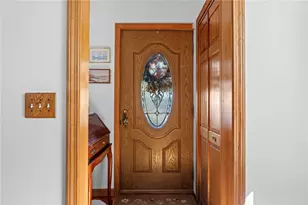 11 Yale Ave, Warwick, RI 02888 - Photo 2