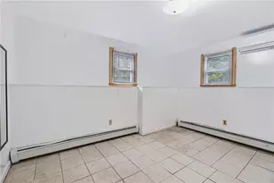 892 Plains Rd, South Kingstown, RI 02892 - Photo 16