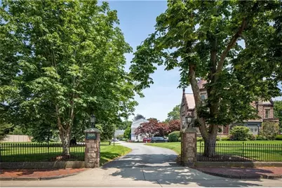 364 Bellevue Avenue #D102, Newport, RI 02840 - Photo 1