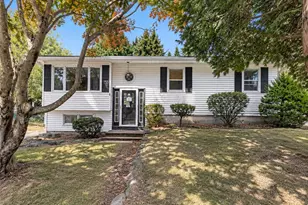 41 Beeckman Ave, Cranston, RI 02920 - Photo 1