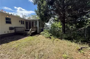 41 Beeckman Ave, Cranston, RI 02920 - Photo 24