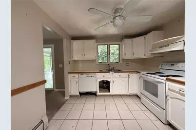 41 Beeckman Avenue, Cranston, RI 02920 - Photo 6