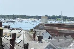 75 Pelham St, Newport, RI 02840 - Photo 1