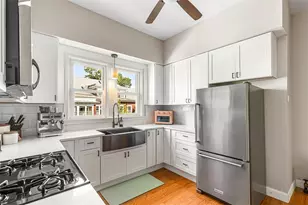 229 Morris Ave, Providence, RI 02906 - Photo 16