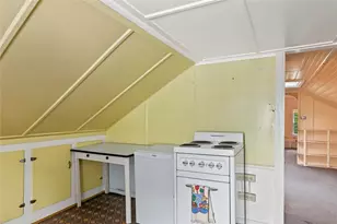 132 Hope St, Bristol, RI 02809 - Photo 32