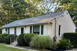 39 Tidewater Dr W, South Kingstown, RI 02879 - Photo 2