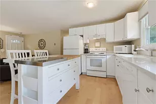 39 Tidewater Dr W, South Kingstown, RI 02879 - Photo 8