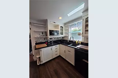 37 Eustis Avenue, Newport, RI 02840 - Photo 16