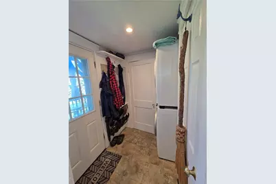 37 Eustis Avenue, Newport, RI 02840 - Photo 8