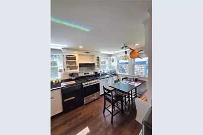 37 Eustis Avenue, Newport, RI 02840 - Photo 14