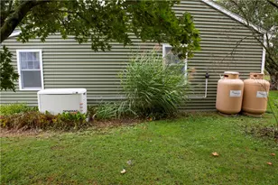 181 Main St, Hopkinton, RI 02804 - Photo 8