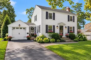35 Hilltop Dr, Cranston, RI 02920 - Photo 1