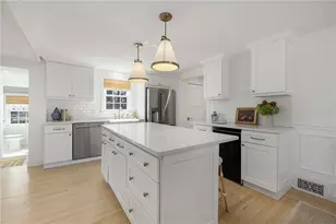 35 Hilltop Dr, Cranston, RI 02920 - Photo 6