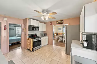 13 Hunter Avenue, Johnston, RI 02919 - Photo 16
