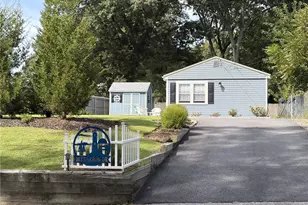 103 Darrow Dr, Warwick, RI 02886 - Photo 6