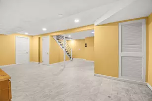 2075 Division Rd, East Greenwich, RI 02818 - Photo 18